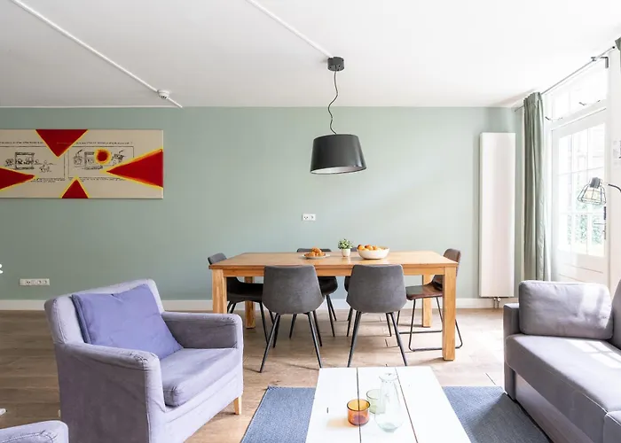 Amsterdam Dockside Flats Aparthotel